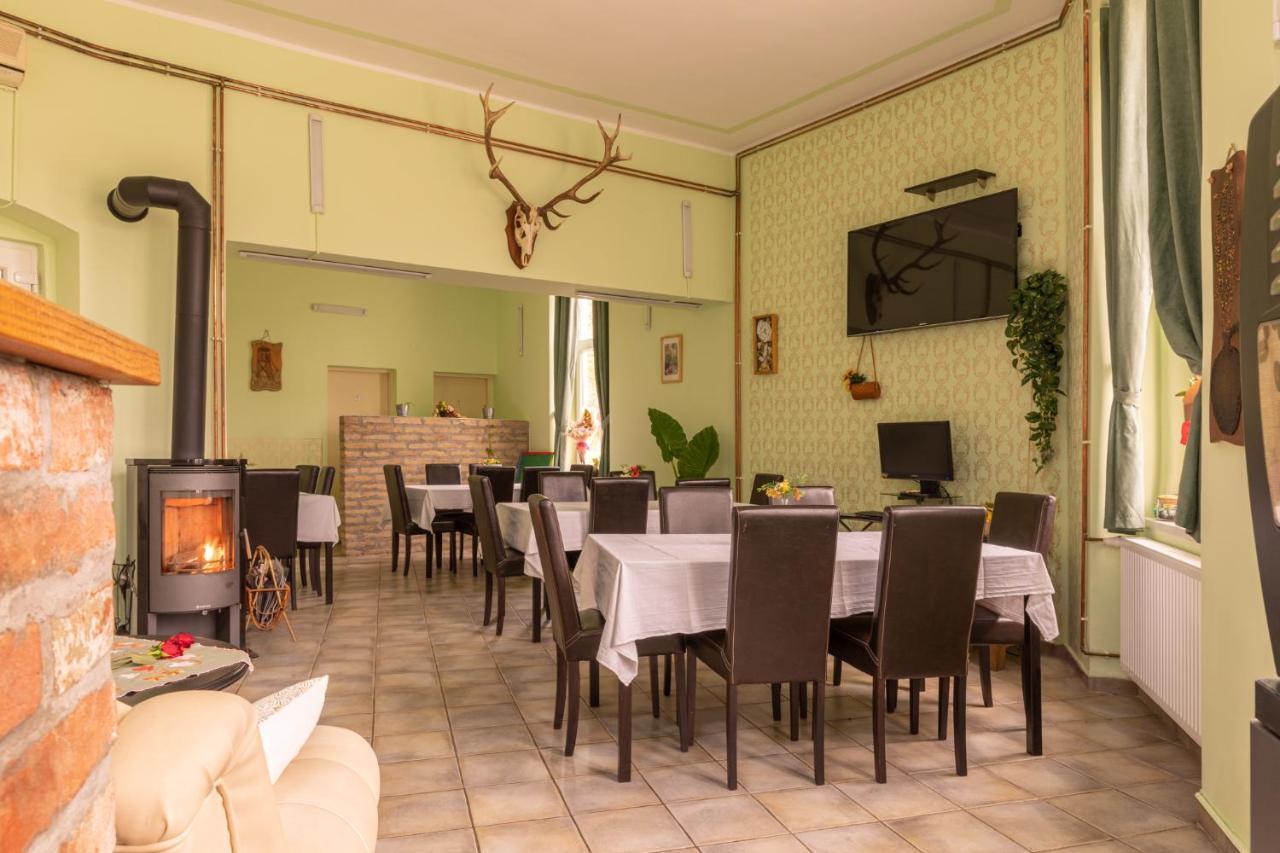 Kuca Za Odmor Baranjski Dvori Hotel Zmajevac Exterior photo